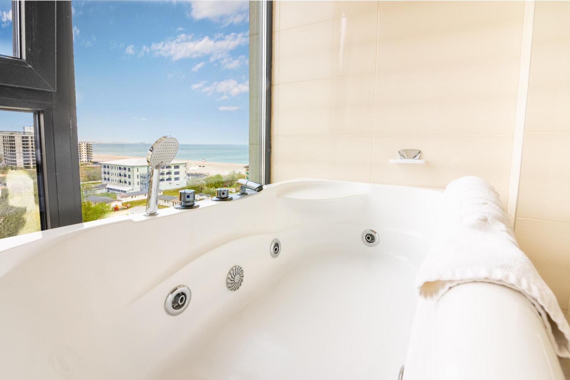 Miramare Residence Aparthotel Navodari Luaran gambar