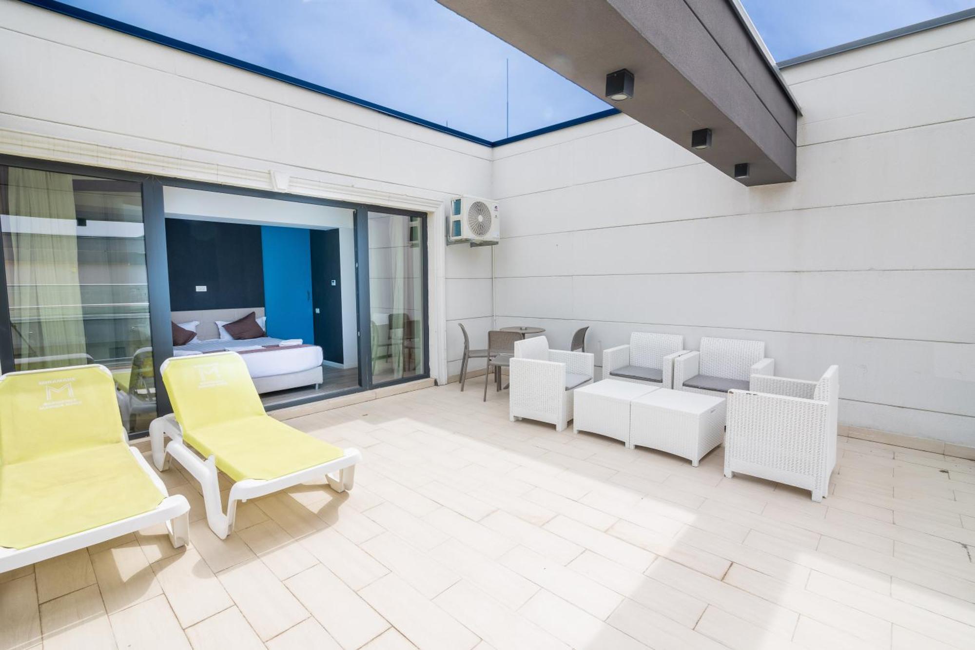 Miramare Residence Aparthotel Navodari Luaran gambar