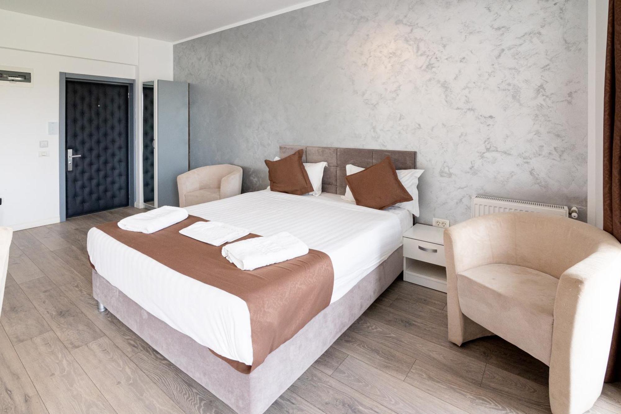Miramare Residence Aparthotel Navodari Luaran gambar