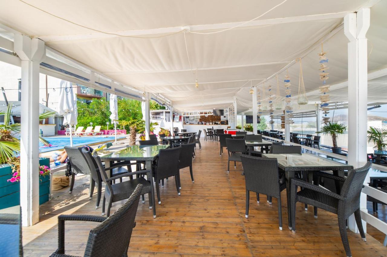 Miramare Residence Aparthotel Navodari Luaran gambar